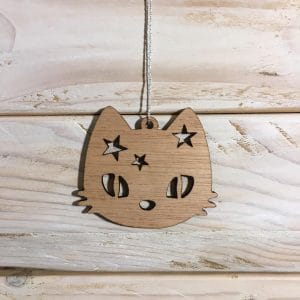 Boule de Noël chat avec des étoiles