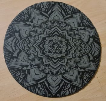 dessous de plat en ardoise personnalisé - mandala ohm 4