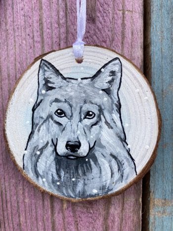 Lot de 3 boule de Noël en Bois peinte à la main : lièvre, loup, ours – Image 3